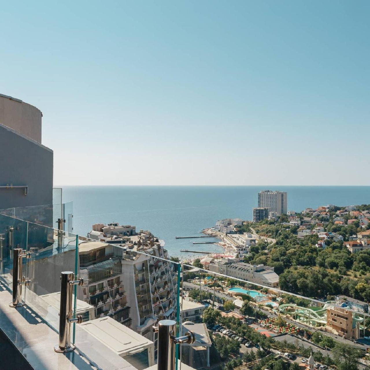 Arcadia Sky Classic Lux Odesa Exterior photo